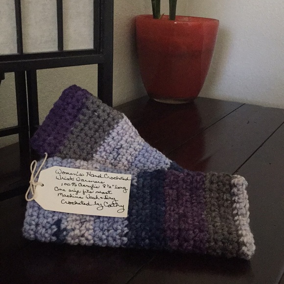 🎁 ‼️1 LEFT‼️ Purple Whimsy Fingerless Gloves - Picture 4 of 5